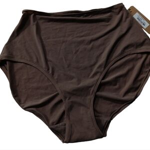 SKIMS Women's Full Brief Underwear SZ Medium